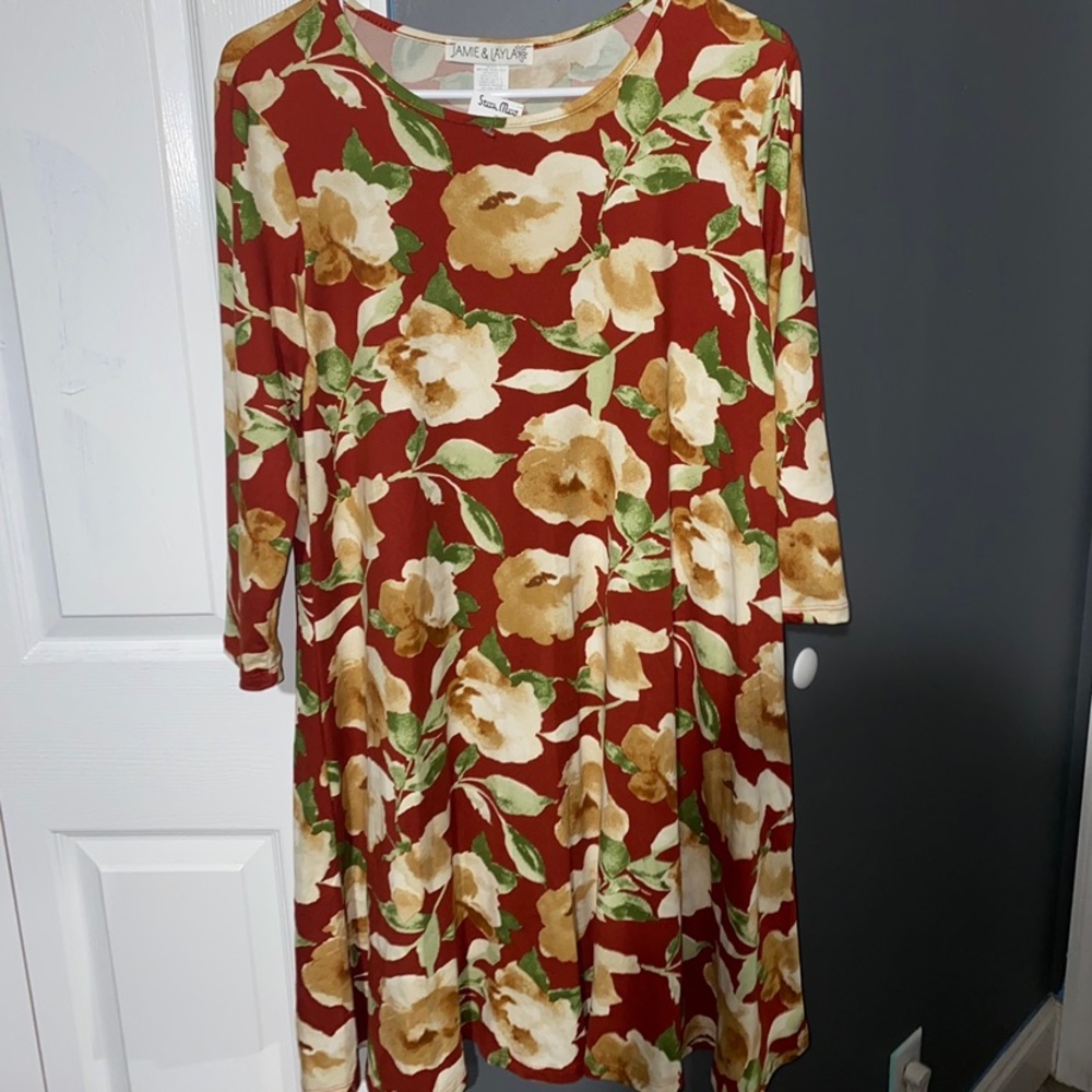 NWT Jamie and Layla Red Floral Dress size Medium
